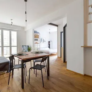  Apartment Life & Mico Cosy And Functional Italy